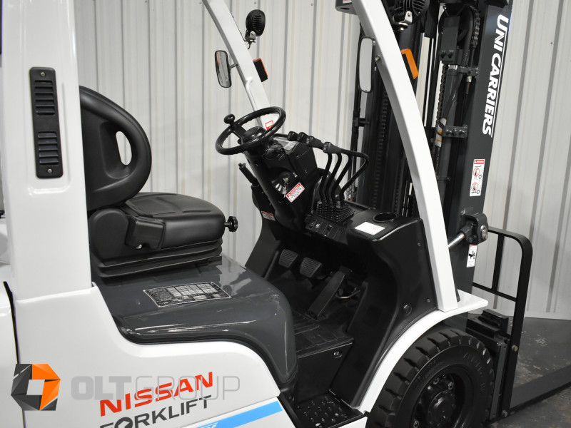 Unicarriers Nissan P1F2A25DU 2.5 Tonne Forklift with Fork Positioner (8131) - Image 10