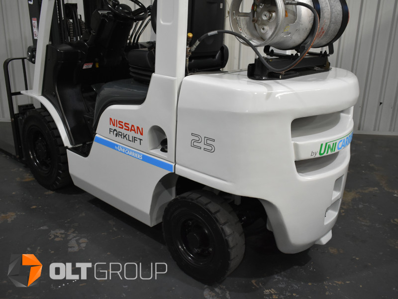 Unicarriers Nissan P1F2A25DU 2.5 Tonne Forklift with Fork Positioner (8131) - Image 12