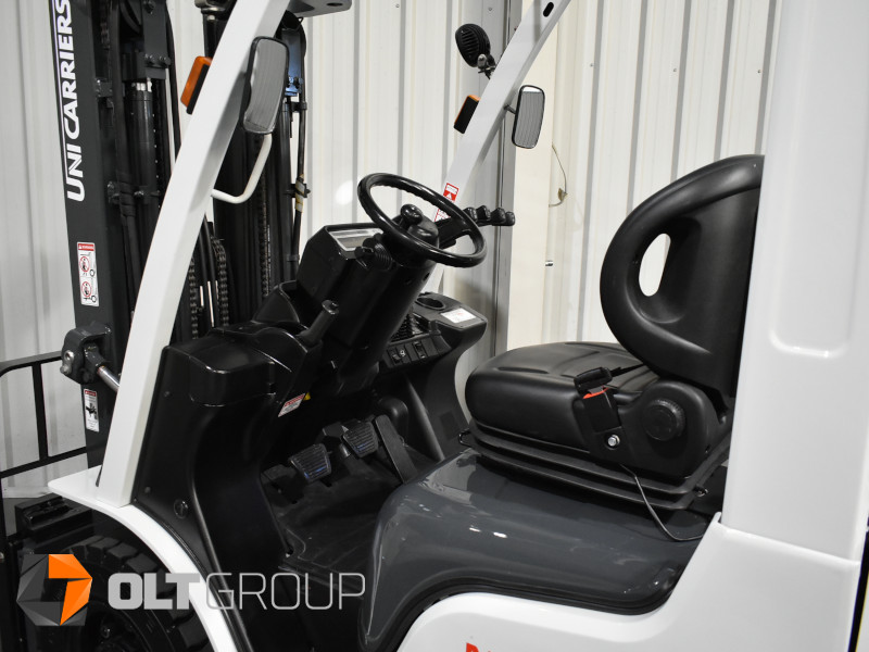 Unicarriers Nissan P1F2A25DU 2.5 Tonne Forklift with Fork Positioner (8131) - Image 13