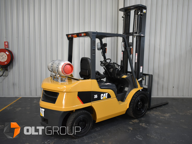 CAT GP35NT 3.5 Tonne Forklift with Fork Positioner (8157) - Image 4