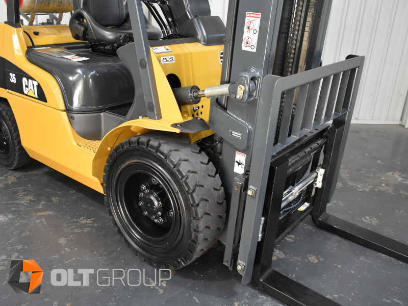 CAT GP35NT 3.5 Tonne Forklift with Fork Positioner (8157) - Image 8