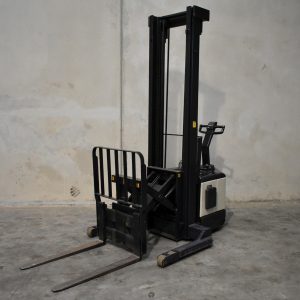 Used Crown Walkie Reach Truck Pallet Stacker For Sale