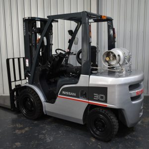 Used Nissan UG1F2A30DU 3 Tonne Forklift For Sale