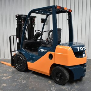 Used Toyota 8FD25 2.5 Tonne Diesel Forklift